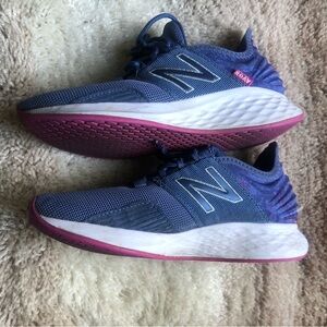 New Balance Women's Blue and Pink Athletic Shoes